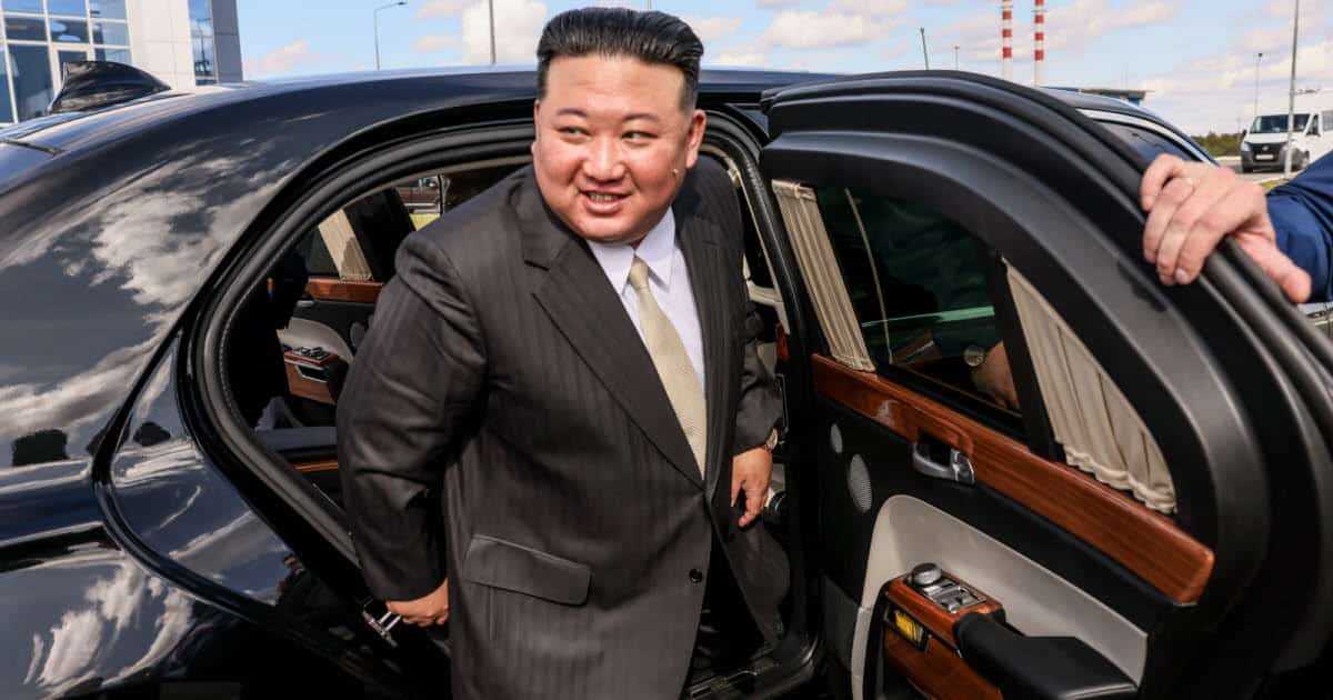 , Corée du Nord Poutine offre une voiture russe à Kim Jong Un, friand de voitures de luxe