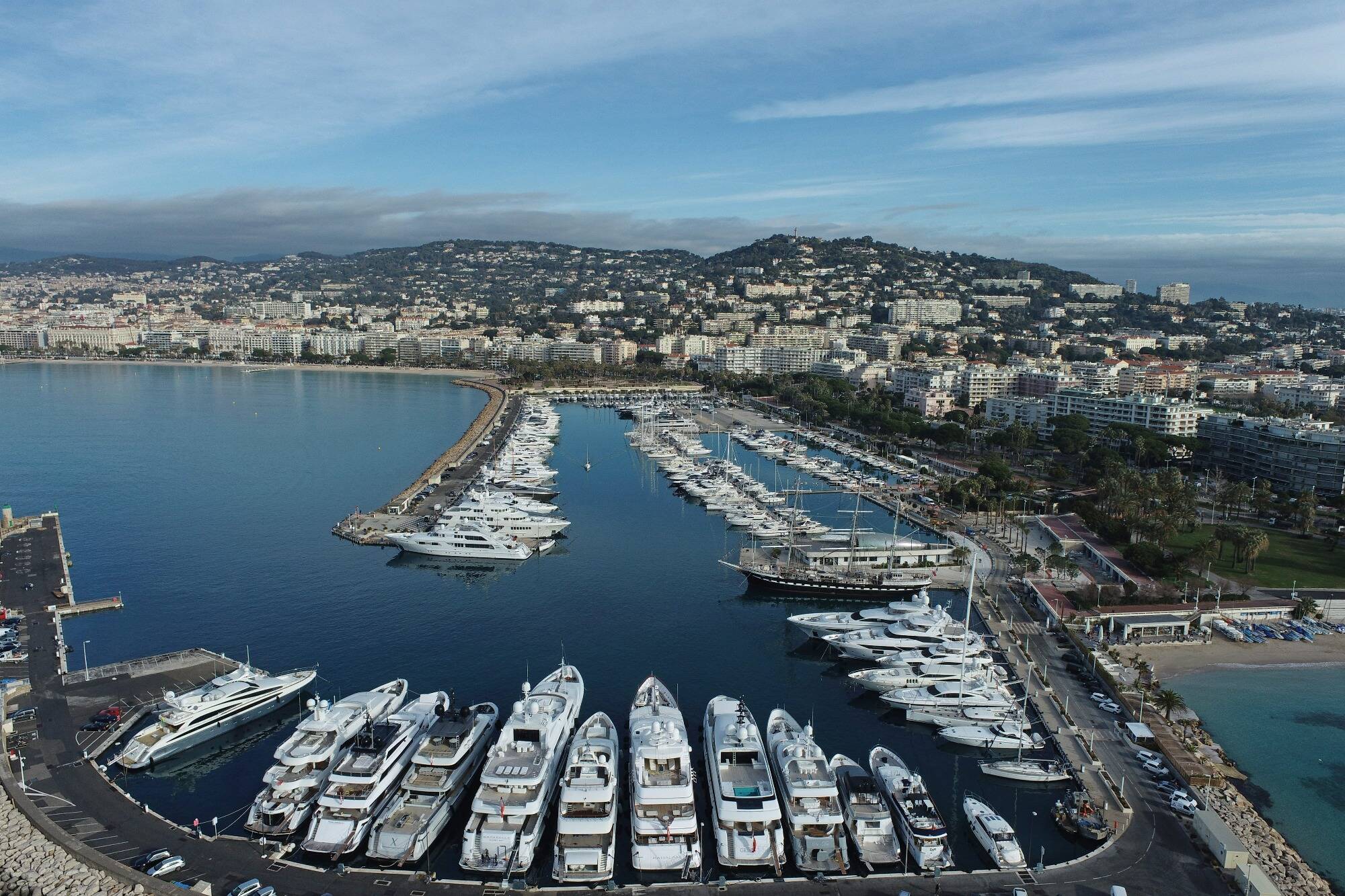 , Une nouvelle montre de luxe volée à Cannes par deux malfaiteurs en fuite
